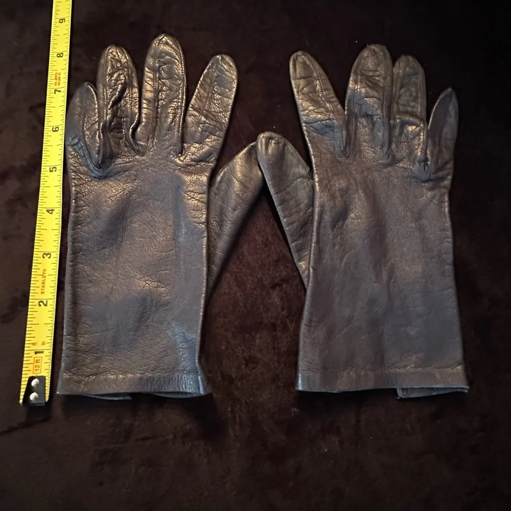 Vintage Soft Leather Kid Gloves from the 60’s. Small